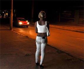 Travestis e "Guardadores" de carros na mira da PM