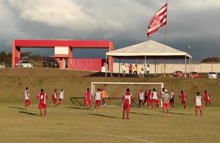 Treino da Anapolina no CT