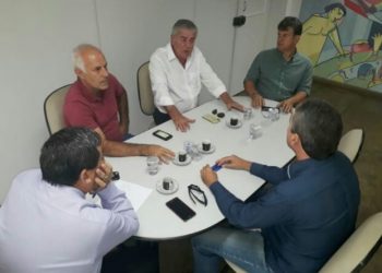 Diretoria do Anápolis estuda projeto da base