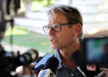 Waldemar Lemos no comando da Rubra