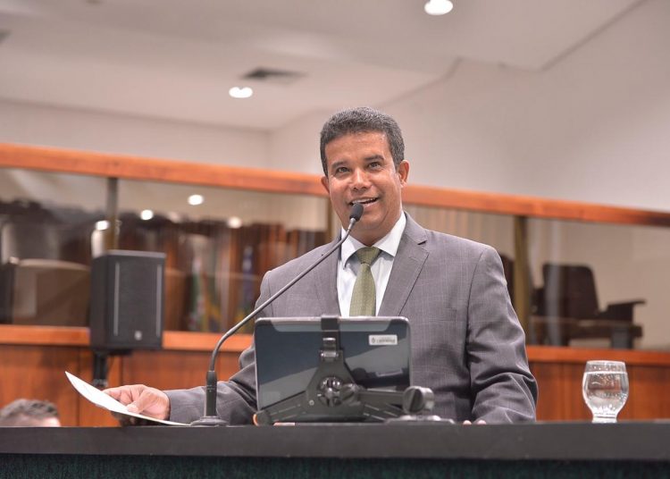 Deputado Coronel Adailton PP