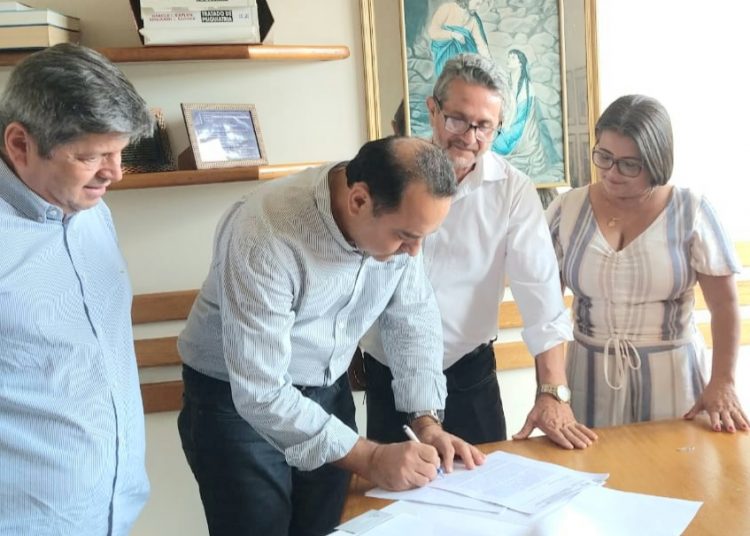 Deputado Adriano Avelar emenda hospital (1)