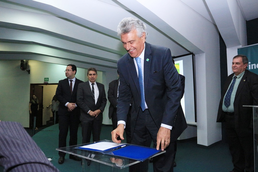Caiado inova