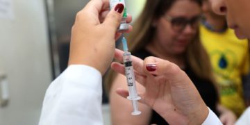 Começa hoje (18) a segunda etapa da terceira fase da Campanha Nacional de Vacinação contra a Gripe, que pretende imunizar até o dia 5 de junho mais 36,1 milhões de pessoas, número que corresponde a 90% do público-alvo dessa etapa