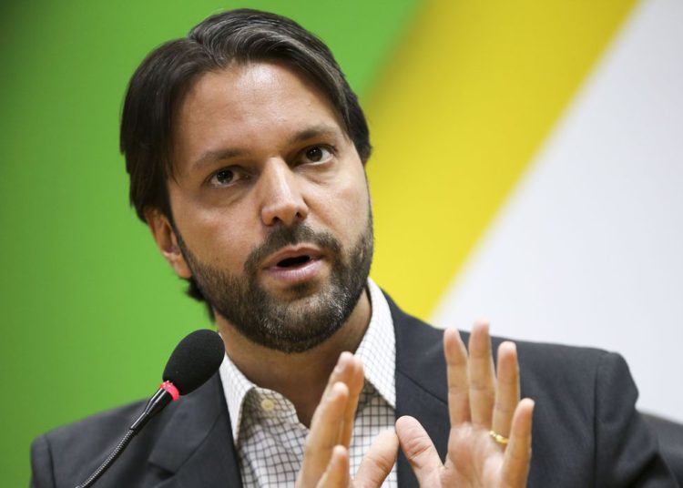 A decisão suspende o andamento da ação penal contra Alexandre Baldy instaurada no Rio de Janeiro por existirem indícios de que a competência para julgar os fatos é da Justiça Eleitoral de Goiás