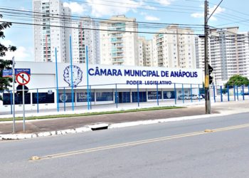 fachada da câmara municipal de anápolis