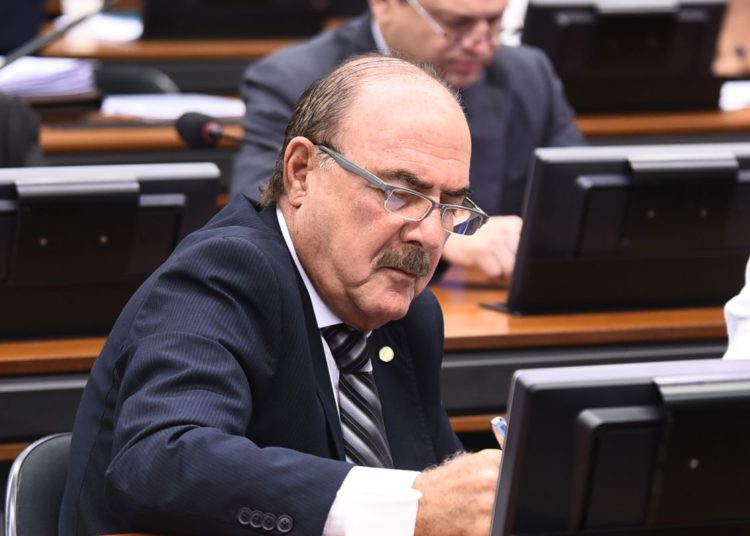 Médico entrou na justiça na época em que a antiga Celg ainda atuava em Goiás.
