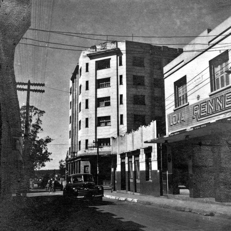 foto histórica de anápolis, mostrando a rua Barão do Rio Branco