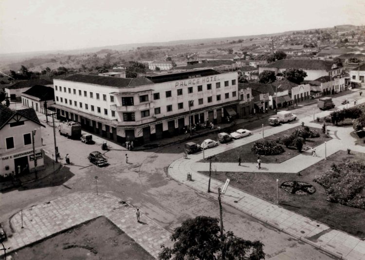 foto histórica de anápolis, com vista aérea da cidade