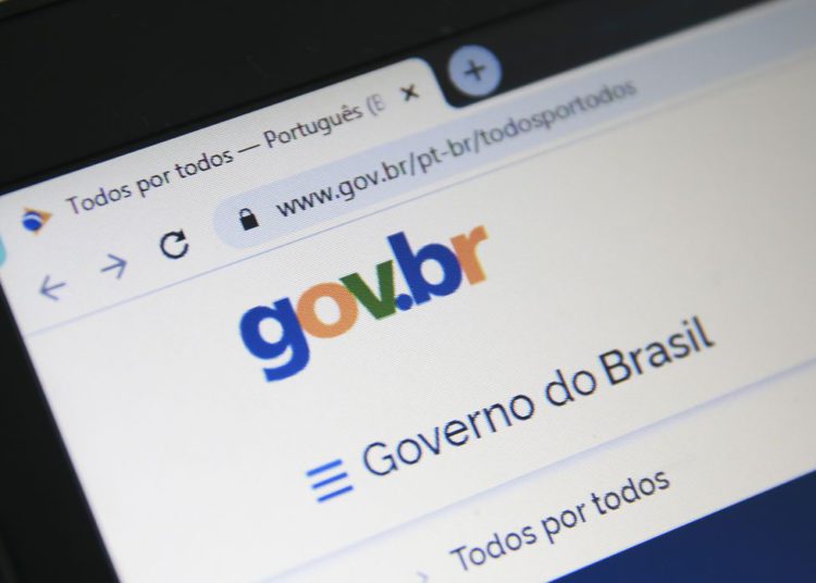 foto tirada de computador com a página da plataforma gov.br