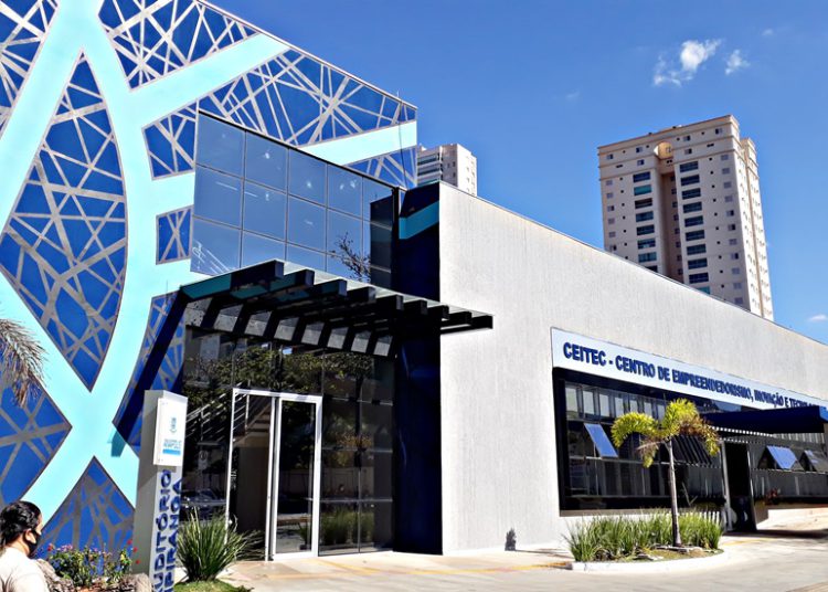 #pratodomundover: Imagem mostra a fachado do prédio do Ceitec em Anápolis