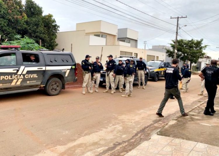 #PraTodoMundoVer: Imagem mostra uma operação com policiais civis e rodoviários federais em Anápolis