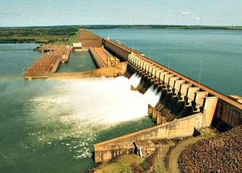 #PraTodoMUndoVer: A imagem mostra uma usina hidrelétrica