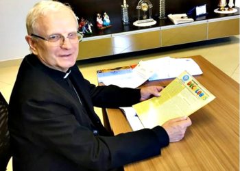 Bispo Diocesano de Anápolis Dom João Wilk em casa se recupera após cirurgias