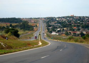 foto da br-060, uma das rodovias que cortam Anápolis