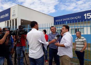 Prefeito Roberto Naves concede entrevista para falar sobre ação de combate à debgue em Anápolis