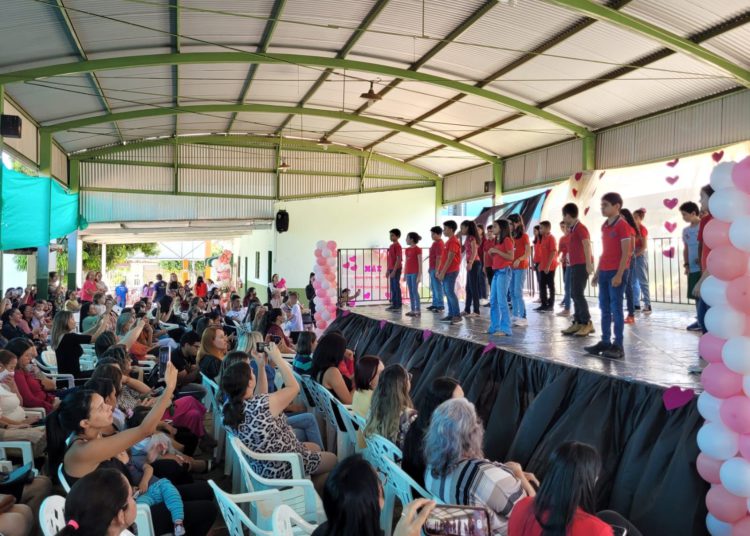 celebração do dia das mães em escola municipal de Anápolis