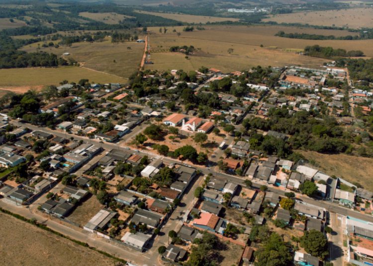 foto aérea do distrito de joanápolis, palco da festa do milho