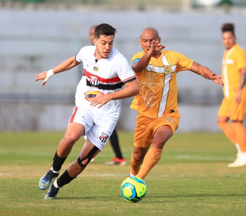 Empate entre Grêmio Anápolis e Iporá garante classificação do Brasiliense