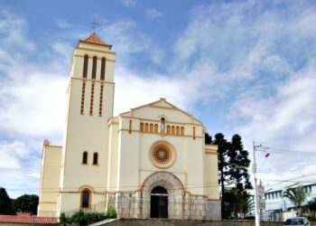 foto da igreja santana, em anápolis