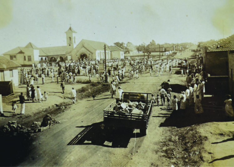 foto da história de anápolis: registro da avenida tiradentes em 1951