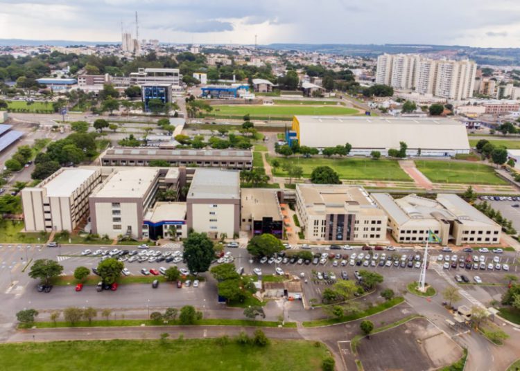 foto aérea da unievangélica