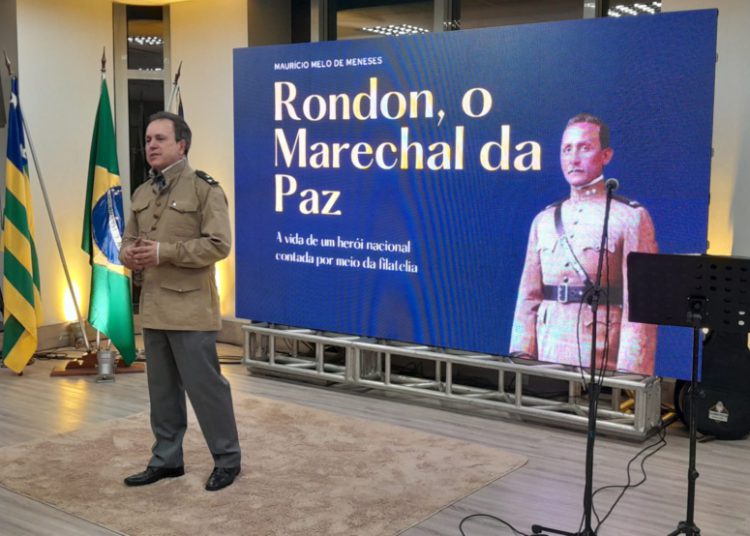 foto do lançamento do livro sobre marechal rondon