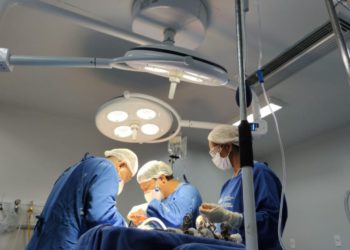 foto de equipe do HEANA realizando captação de órgão