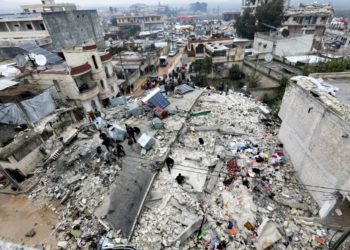 Terremoto- Foto- REUTERS-Khalil Ashawi- Reprodução Yahoo Notícias