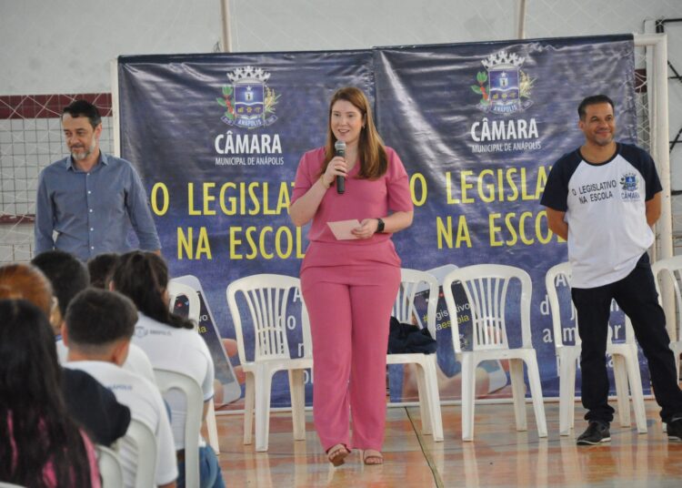 Vereadora Andreia Rezende, autora da lei