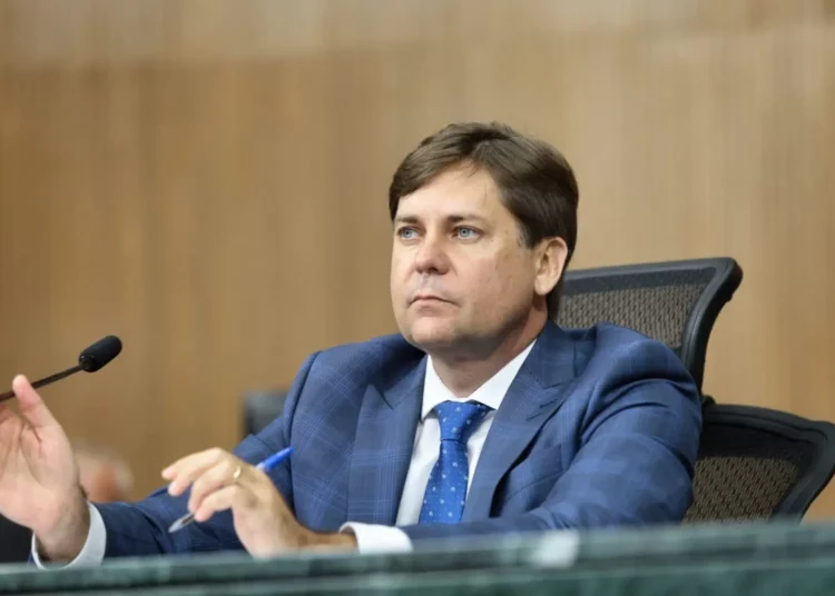 Deputado Bruno Peixto (UB) conquista segundo mandato, buscando a unanimidade entre os seus pares na Alego.
