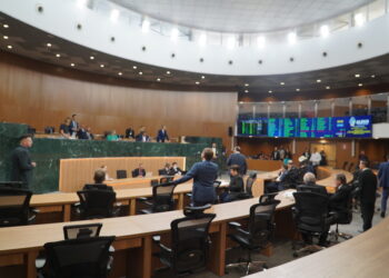 Matéria obteve aprovação unânime e tem por objetivo resguardar prerrogativas parlamentares