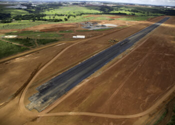 Obra inacabada - Aeroporto de Cargas, a Plataforma Multimodal de Anápolis.