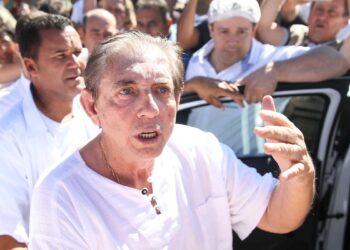 Legenda:
João de Deus é condenado a mais 99 anos de prisão. Foto: Marcelo Camargo/Agência Brasil