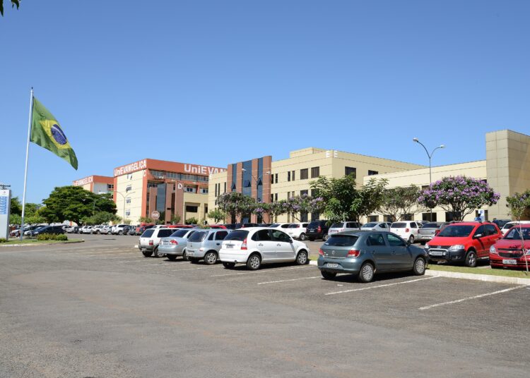 Curso de Medicina ministrado na Universidade Evangélica de Goiás é referência em qualidade
