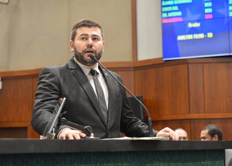Deputado Amilton (MDB): projeto para proteger consumidor de energia
