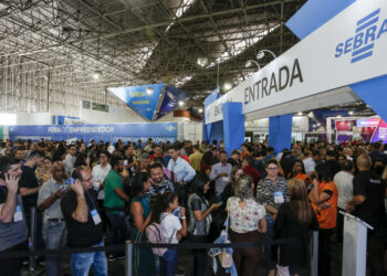 Com 100+ estandes e área de alimentação, o evento terá exposição de carros elétricos e atrações variadas – Foto: Reprodução Internet