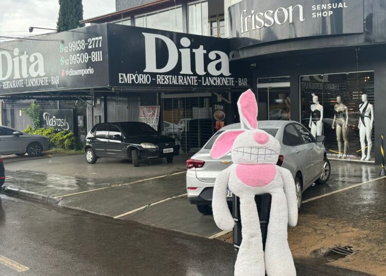 Fachada da loja Frisson