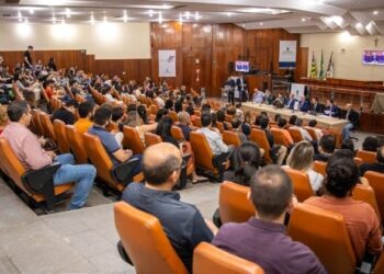 Auditório do Fórum ficou lotado. Encontro teve participação de dezenas de segmentos organizados.