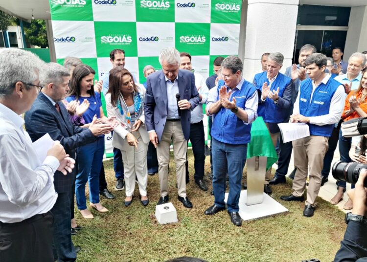 O lançamento aconteceu em uma solenidade concorrida, na sede administrativa do polo fabril, com a presença do governador Ronaldo Caiado e a primeira-dama Gracinha Caiado e boa parte do seu secretariado.