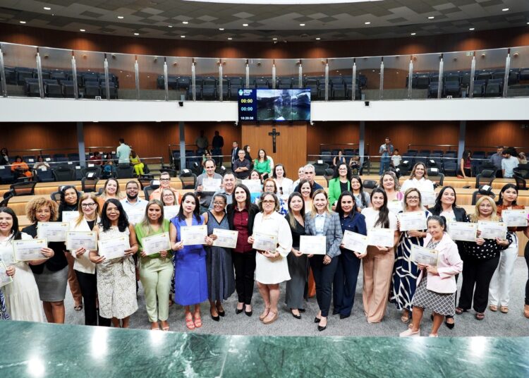 Vivian Naves- Homenagem assistentes sociais