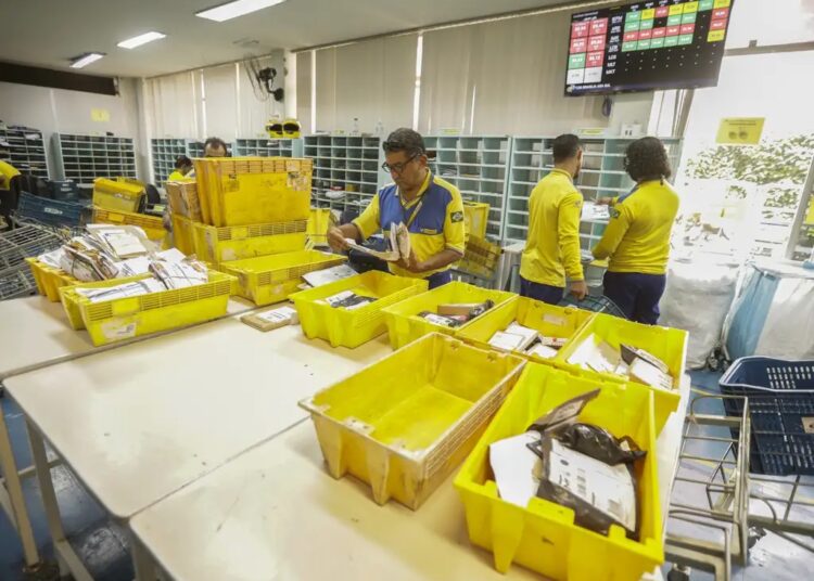 Unidade de distribuição dos Correios em Brasília - Crédito: Joédson Alves/Agência Brasil