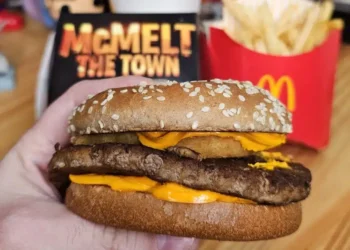 Sanduíche do McDonald’s pode ter causado surto da bactéria – Foto: Reprodução Internet