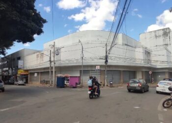 Espaço onde a loja Marisa se localizava. (Foto: Anápolis na Rede)