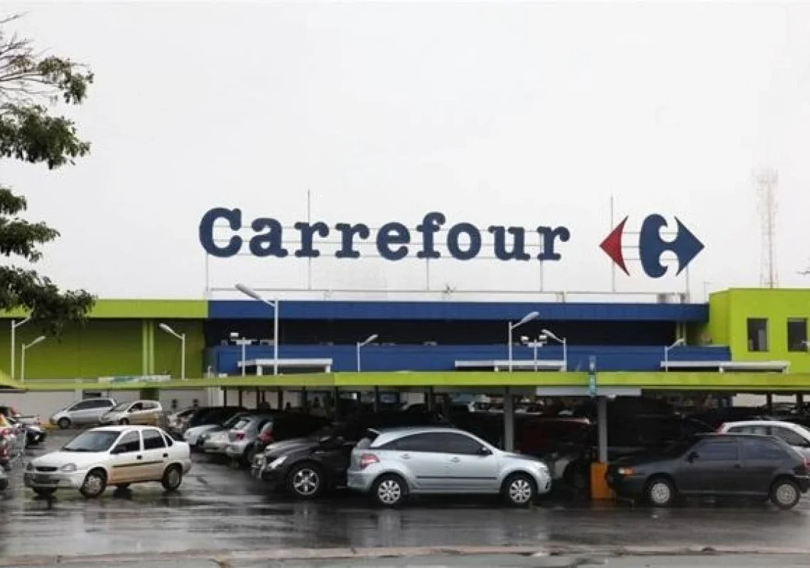 Carrefour T-9, em Goiânia. (Foto: Reprodução)
