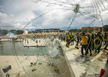 Cerca de 1430 pessoas participaram direta ou indiretamente nos atos golpistas do dia 8 de janeiro, em Brasília. - Joédson Alves/Agência Brasil