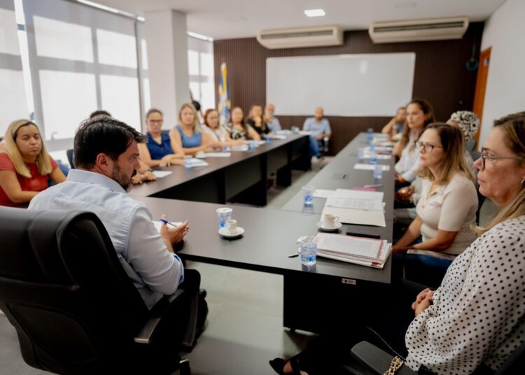 Reunião com o Sinpma, realizada no dia 24 de janeiro, para tratar de importantes questões em prol da cidade. Créditos: Paulo de Tarso/Prefeitura de Anápolis