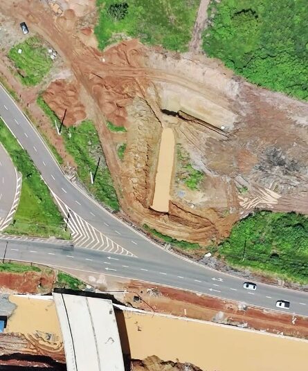 A obra do novo viaduto do Recanto do Sol é uma das obras do programa denominado Anápolis Investe, que foi desenvolvido na gestão do então prefeito Roberto Naves. Imagem: Divulgação