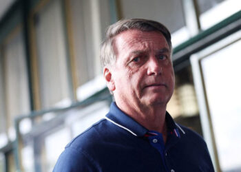 Bolsonaro foi submetido a uma extensa lise de aderências e reconstrução da parede abdominal. Imagem: Reprodução