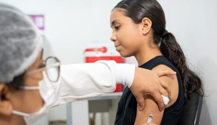 Secretaria de Saúde promove imunização contra HPV em jovens não vacinados.
Foto: Julia Prado/MS